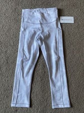 Women s Athleta ultimate stash pocket printed capri leggings size XS NWT