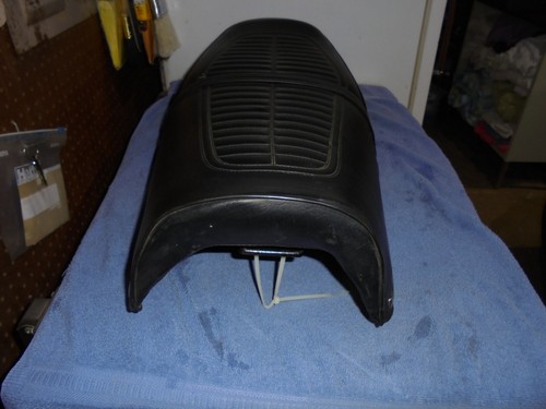 1975-76 Honda Gold Wing GL1000 OEM Seat. - Picture 6 of 7