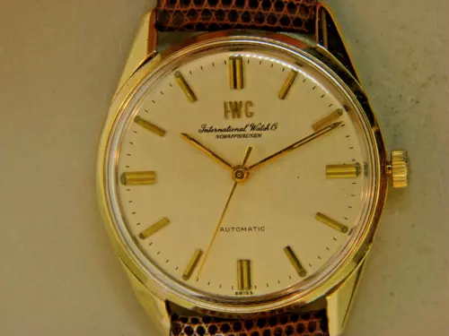 Vintage 1971 IWC Schaffhausen 18K Gold Automatic 23J Swiss Watch