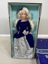 1995 Avon Exclusive Winter Velvet Special Edition Barbie Doll 12'' new