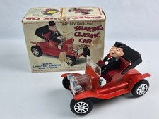 Vintage Shaking Classic Car Tin Battery Op Antique Car Mint in box Working Good