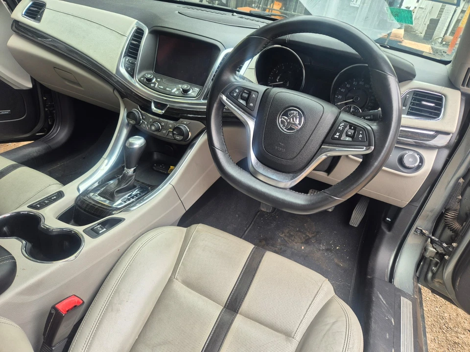 Genuine Holden VF Calais/Commodore Complete Cream Leather Interior 05/13-12/17 - image 2 of 4