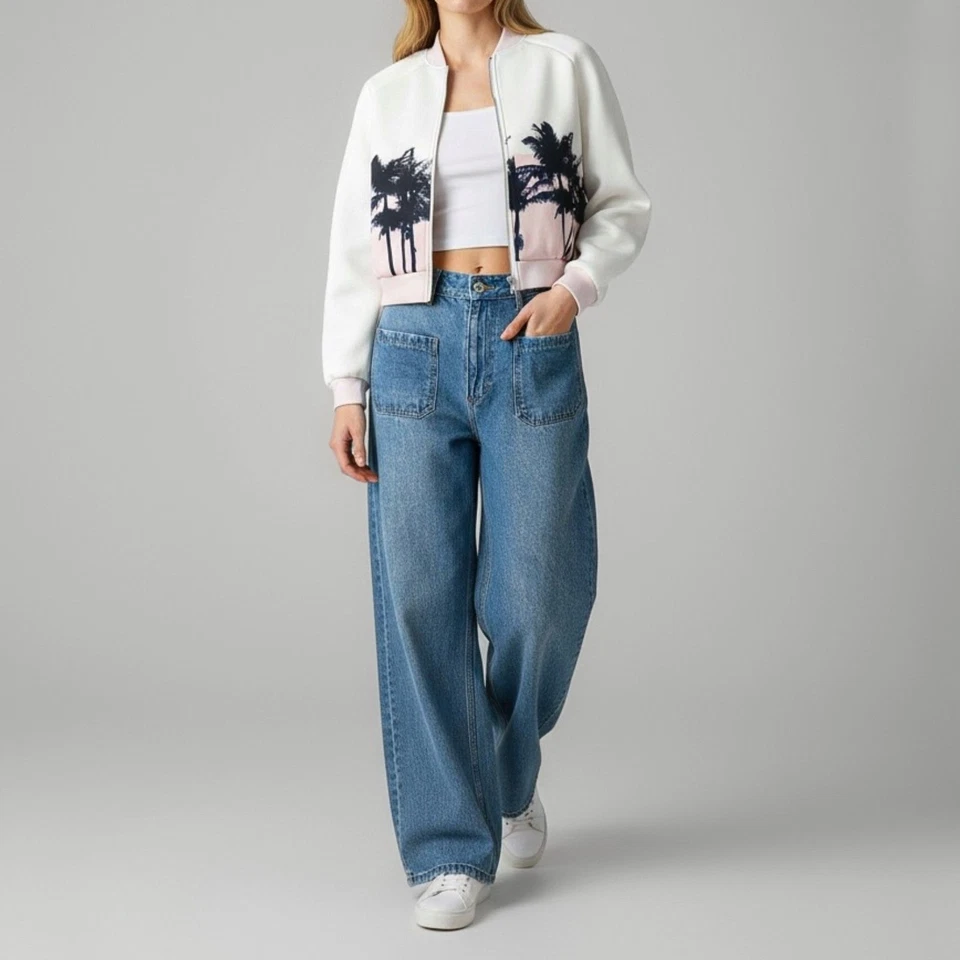 Chaqueta Bomber Recortada de Neopreno Missguided 4 Palmeras Rosa Pastel Blanco Negro Foto 2 de 4