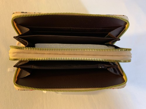 Blush Kiss Zip Around Wallet 2 Sided - Pairs France Design - Picture 11 of 13