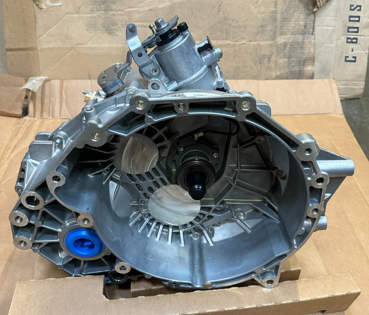 2014-2015 Buick Regal 2.0L Manual 6 Speed Transmission Transaxle 85042476