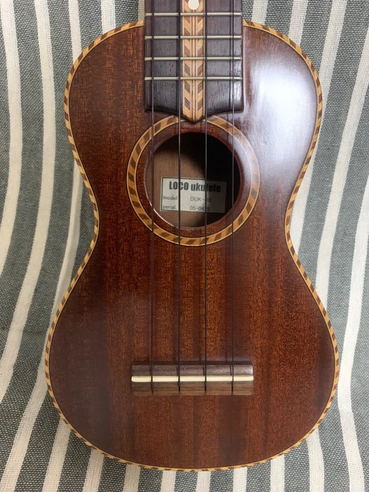 [Super rare! Gear peg specifications] LOCO DUK-RB soprano ukulele - Image 3 of 4