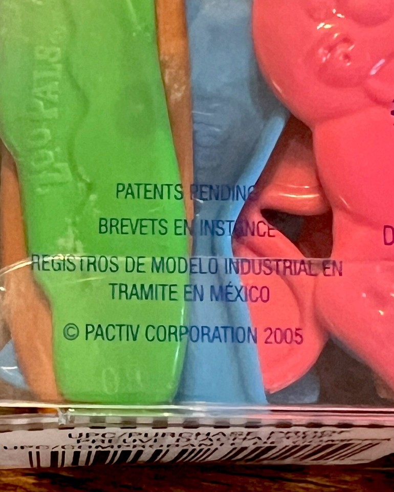 2005 Hefty ZOOPALS Funtensils Kids Cutlery 17 PCS Open Box Zoo Pals