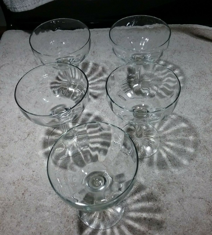 Clear Swirl? Glass  4 oz  Wine / Champagne Glasses 4-3/4"H (set of 5)