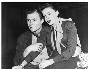 A Star Is Born Still Judy Garland James Mason B226 Ebay