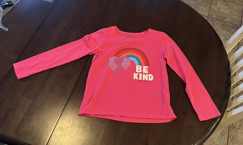 Eddie Bauer Youth Girls Size M (10/12)  Long Sleeve Pink 'Be Kind' Tee w/ Heart