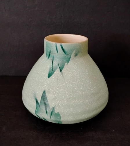 Small Lovely Green Vintage Vase, England, 4' Tall - Picture 3 of 7