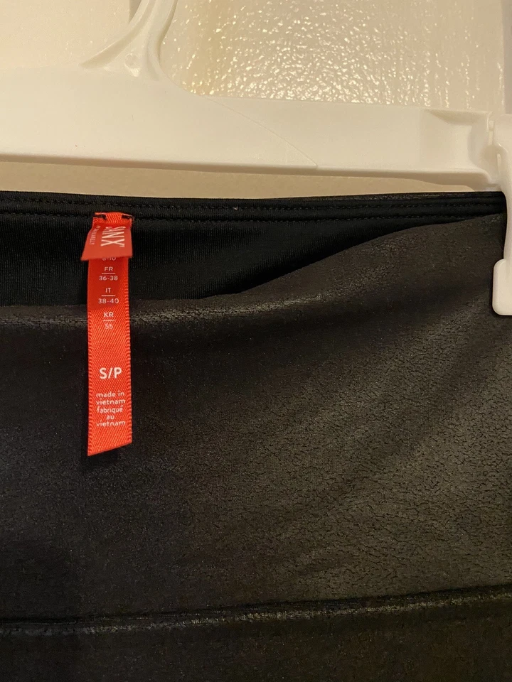 Леггинсы Spanx из искусственной кожи для женщин размер S черные - Изображение 2 из 4