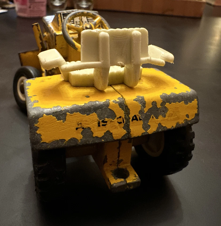 Vintage ERTL Allis-Chalmers 1/16 diecast yellow B-112 tractor, mower, plow Toy - Image 3 of 4