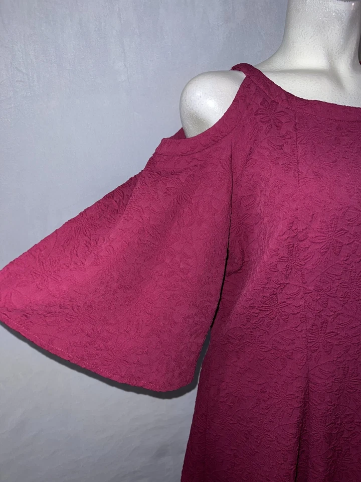GABBY SKYE Plus Sz 16W Cranberry Floral Textured Fit & Flare Cold Shoulder Dress - Image 3 of 4