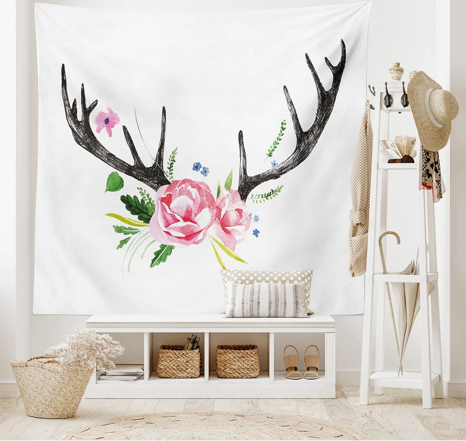 Tapiz de asta Ambesonne, cuernos de ciervo negro rosas rosadas diseño de corona floral en Foto 2 de 4