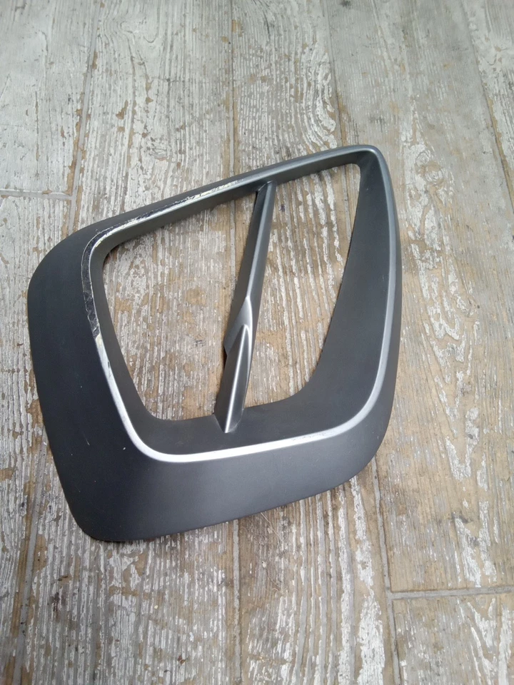 Cubierta de carenado de parrilla lateral izquierda 13 Triumph Trophy 1200 SE 2305398  Foto 3 de 4