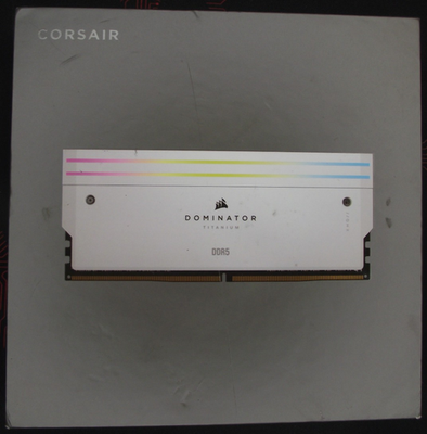 CORSAIR DOMINATOR TITANIUM RGB 48GB (2x24GB) DDR5 7200MT/s - WHITE