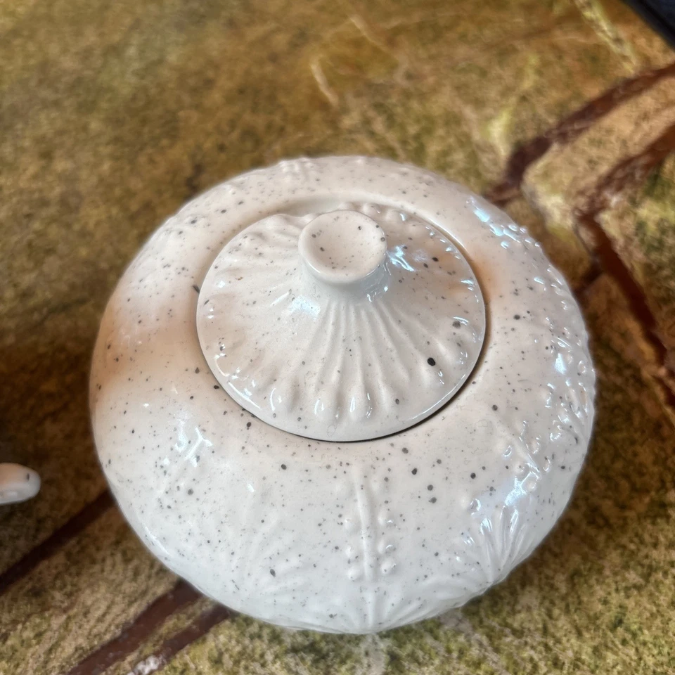 Anthropologie Stoneware Seahorse Creamer and Sugar Set Adorable No Spoon B29 - Image 2 of 4