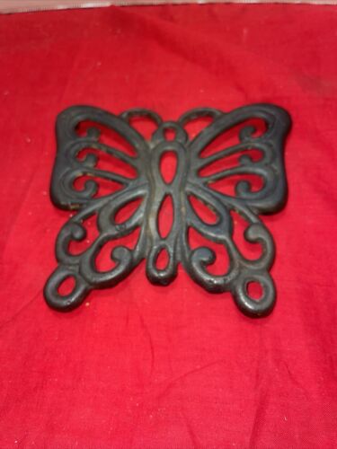 Vintage 1960s Single CAST IRON TRIVET  BUTTERFLY Black Taiwan- Estate Find - Picture 1 of 7