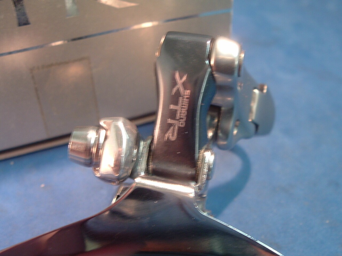 Shimano M901 XTR Front Derailleur - Bottom Swing Top Pull