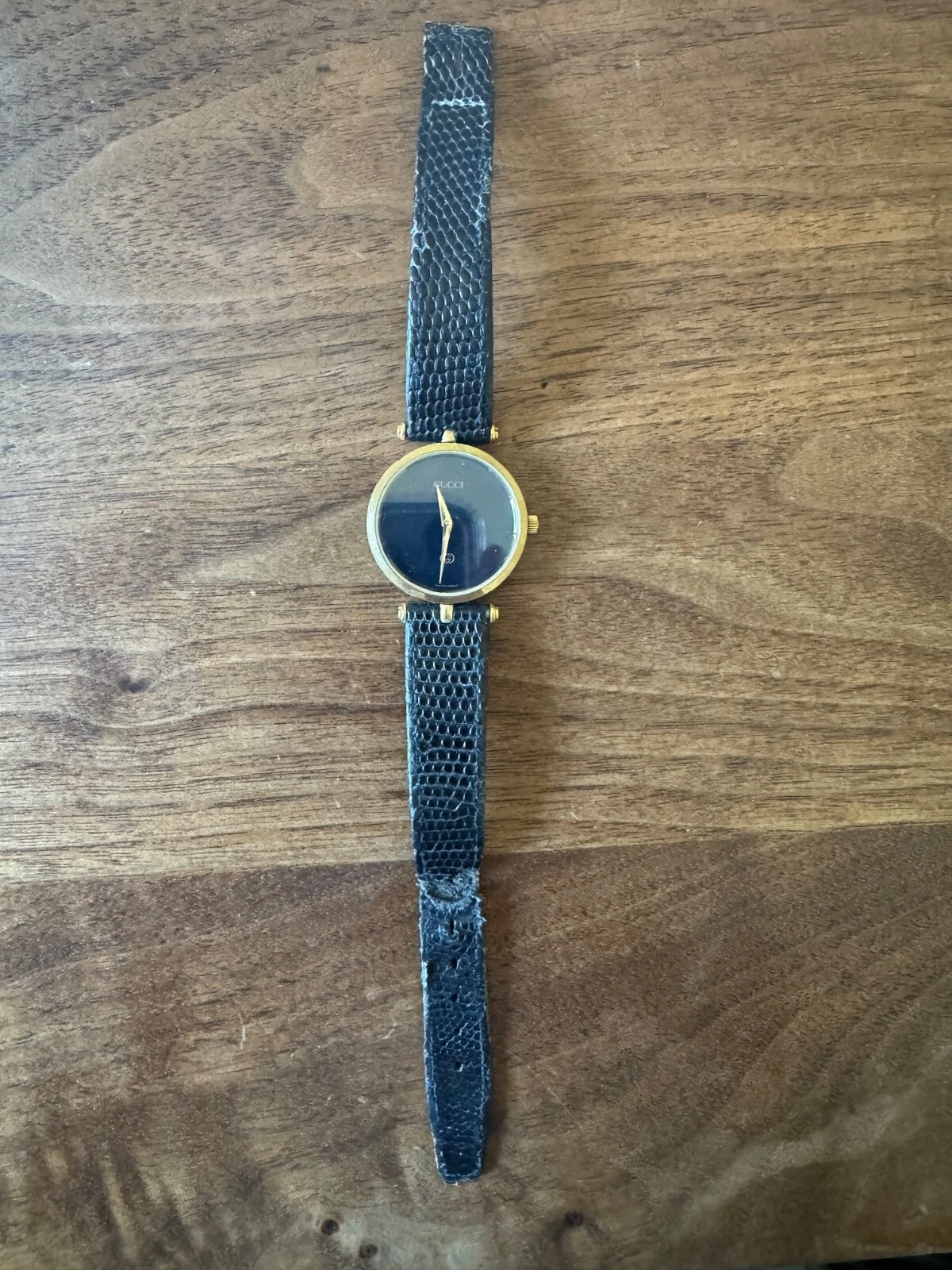 Montre femme Gucci 2000L plaqué or 18 carats empilable