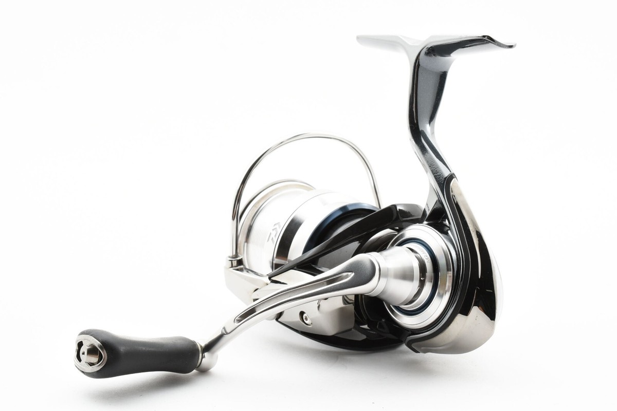 Daiwa 18 Exist LT 2500S-CXH Spinning Reel Near Mint from