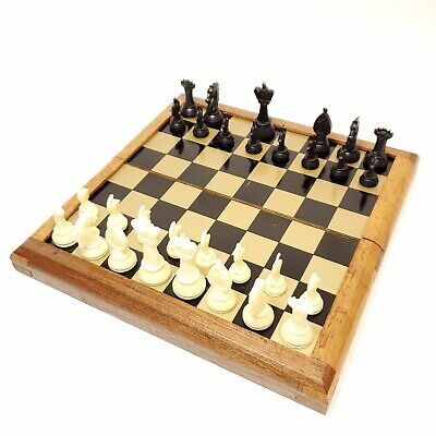 Vintage 1960s Magnetic Chess Game