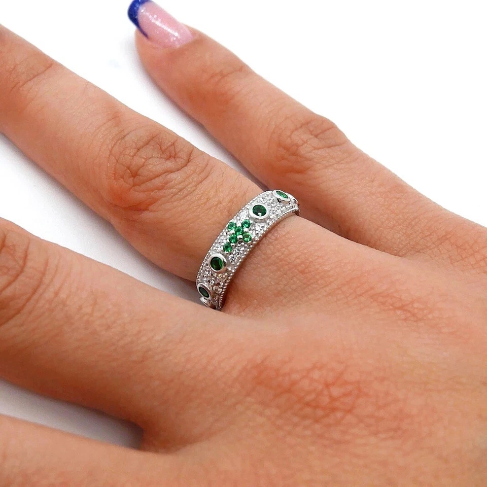 ANELLO ROSARIO CON ZIRCONI BIANCHI E VERDE IN ARGENTO 925 RODIATO IN ORO BIANCO - Immagine 2 di 2