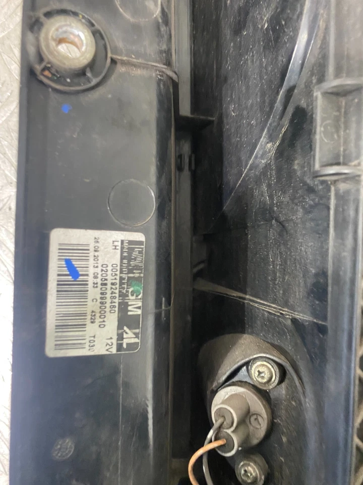 2011 FIAT DOBLO REAR LEFT PASSENGER SIDE TAILLIGHT #10 - image 4 of 4