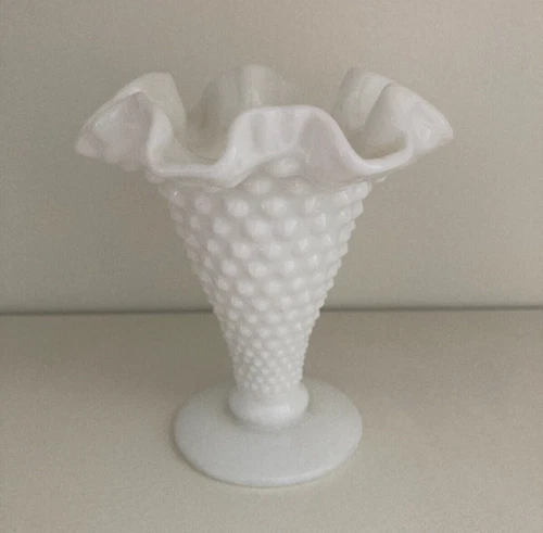 VINTAGE Fenton Hobnail Milk Glass Trumpet Vase 4” Ruffled Edge EUC