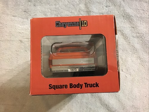 2022 M2 Diecast 1973 CHEVROLET CHEYENNE 10 SQUAREBODY 1/24 Pickup R98 - Picture 6 of 9