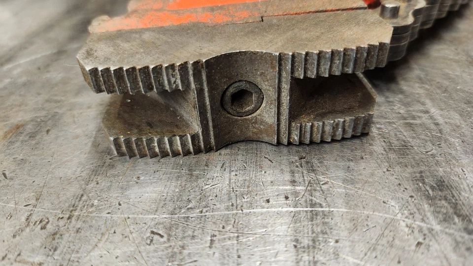 Ridgid C-24 C24  Chain Pipe Fittings Wrench 3" Cap. D477 Head. MADE IN USA - Image 3 of 4