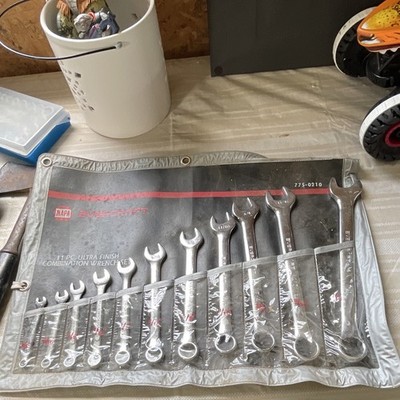 NAPA Evercraft 11pc SAE Combination Wrench Set 1/4-1-1/8in Steel 775-0210