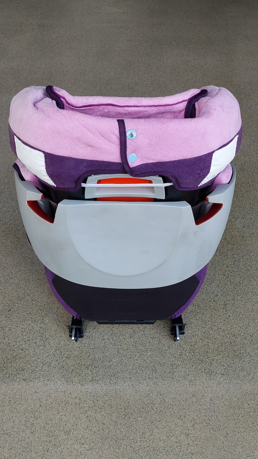Cybex solution x-fix, 15-36 kg (etwa 4-12 Jahre) Sitzerhöhung mit Rückenlehne 