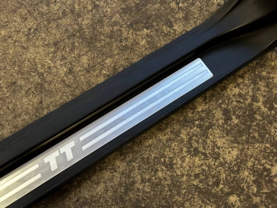 Listón de entrada izquierdo Audi TT 8N Coupe revestimiento espacio para los pies 8N0853491 Foto 4 de 4