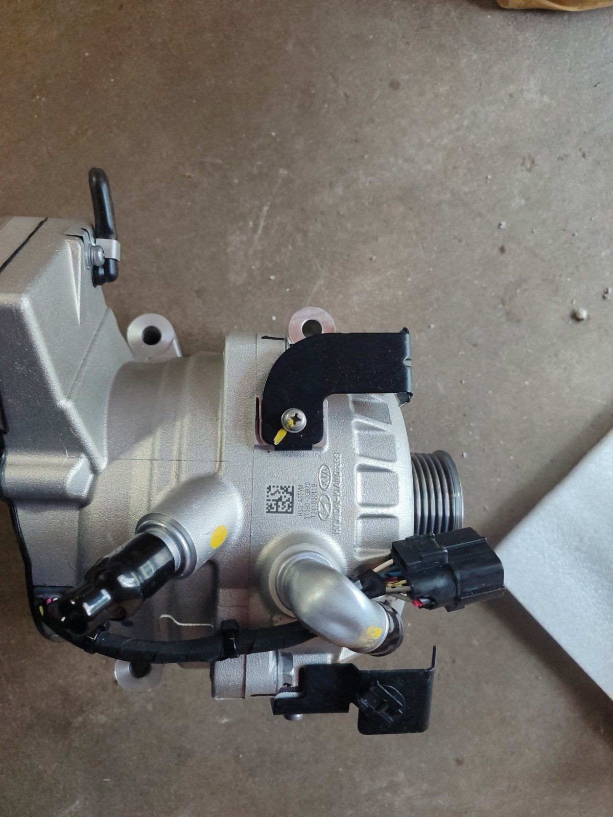 GENUINE OEM Hyundai Kia HSG Generator 3739003900