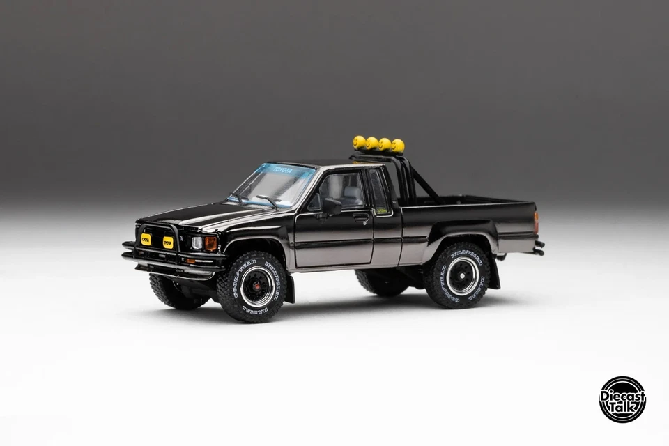 1/64 Toyota 1985 Hilux SR5 4x4 Black Chrome Pink Skate DiecastTalk MDX Exclusive - Image 4 of 4