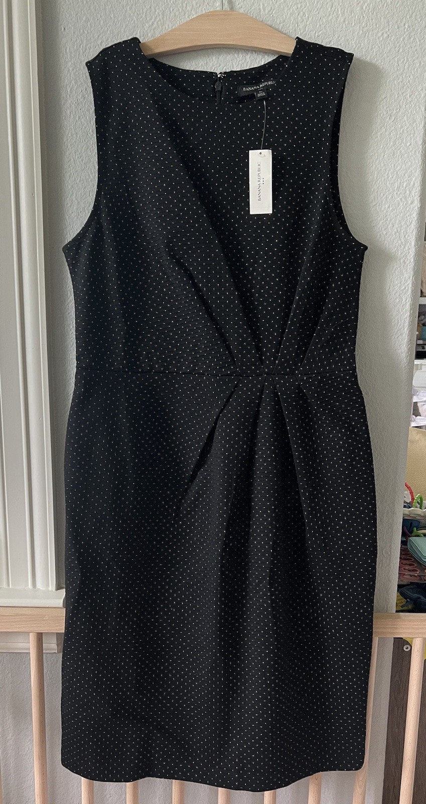 *NWT* Banana Republic Textured Pindot Black Dress Size 10 Stretchy Lightweight