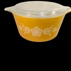 Vintage Pyrex Butterfly Gold Daisy Orange Casserole Dish 473-B with Glass Lid