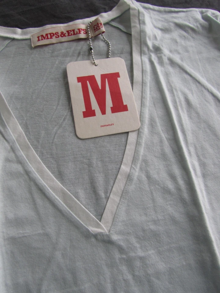 IMPS & ELFS T-Shirt Gr. 152  hellgrau V-Ausschnitt / Neu, mit Etikett! - Bild 2 von 2