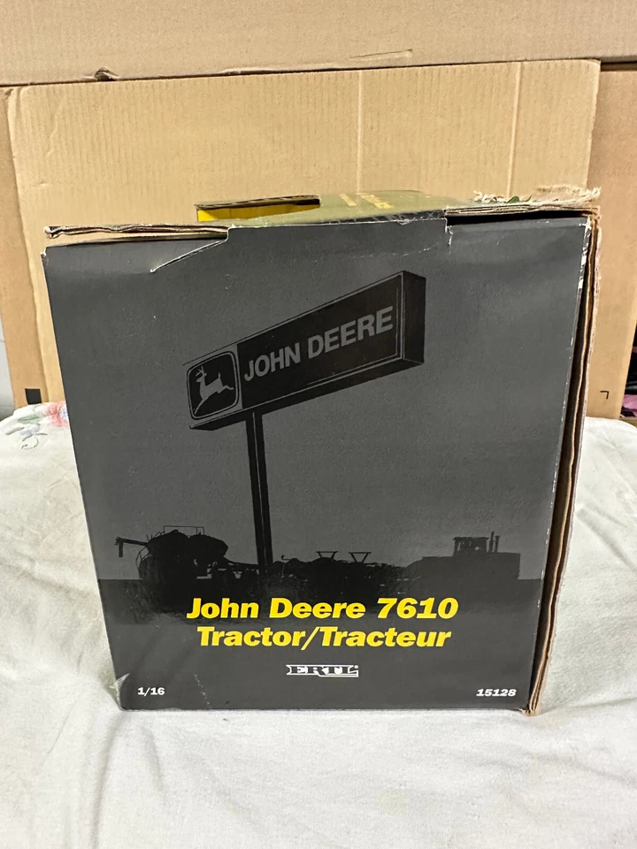 JOHN DEERE 7610 TRACTOR - ERTL - SCALA 1/16 - Immagine 3 di 4