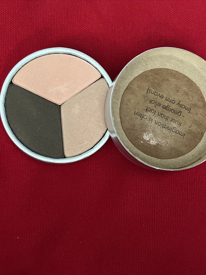 Trío de sombras de ojos Stila Foto 2 de 3