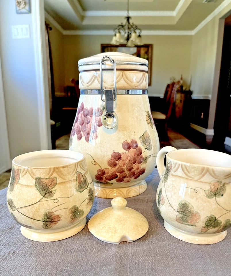 Juego de café con crema y azucarero - Uvas y vides Oneida Veneto Foto 2 de 4