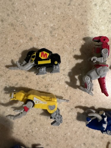 Vintage LOT Mighty Morphin Power Rangers Micro Figurines Machines RED BLUE PINK - Picture 2 of 9