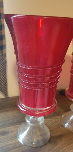 Red with clear pedestal vases Set of 2 - Picture 3 of 3