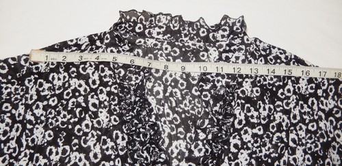 Women Blouse Plus Sz 1X Short Sleeve V-Neck Animal Print Ruffled Crinkle - Picture 6 of 6