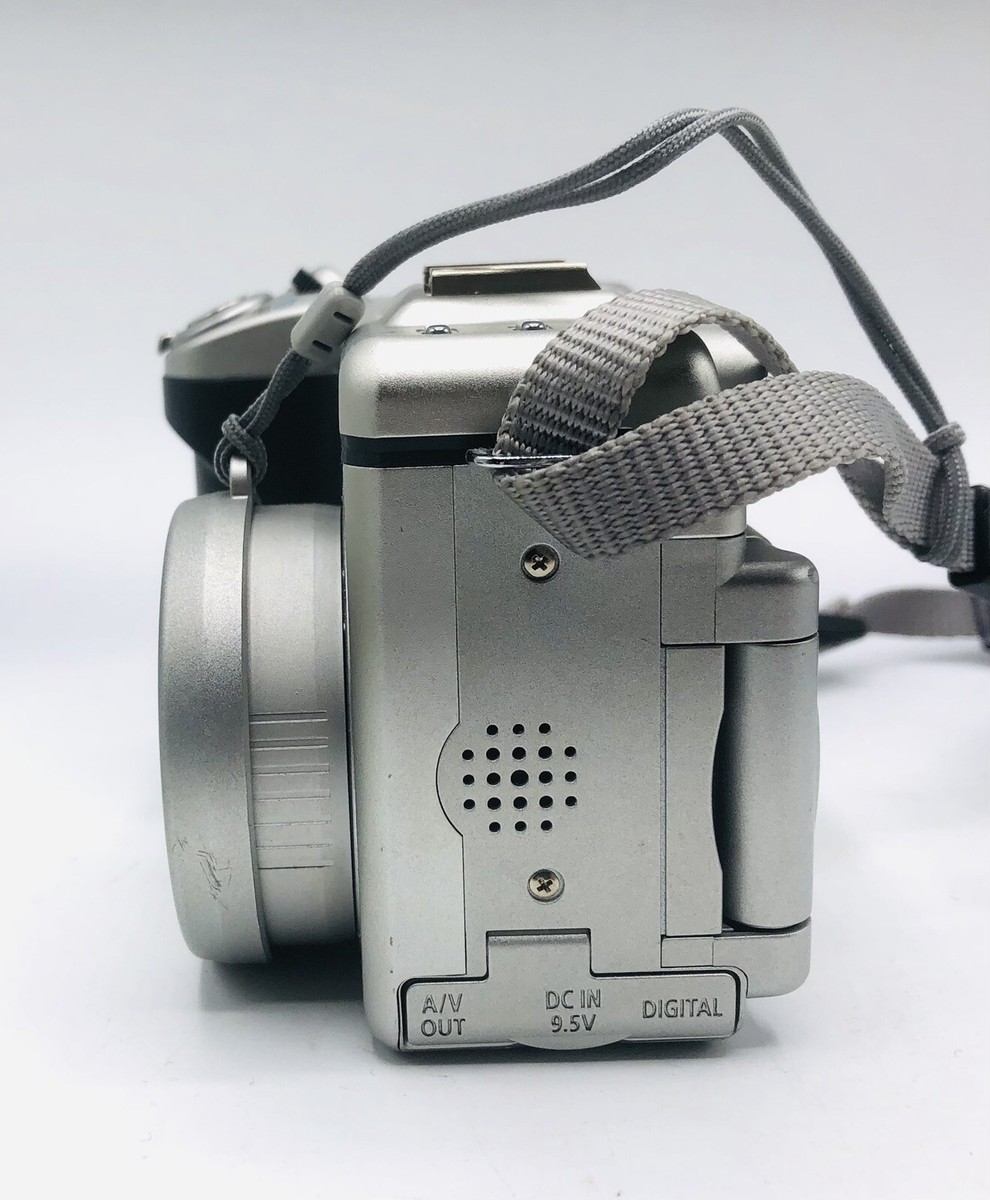 Canon PowerShot G6 7.1メガピクセルPC1089【充電器付】 Canon PowerShot 7.1MP G6 Digital Camera w Battery & Charger