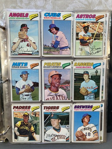 Tarjetas de béisbol 1977 Topps alrededor de 360 tarjetas de novatos y jugadores en carpeta de 3 anillas - Imagen 11 de 12
