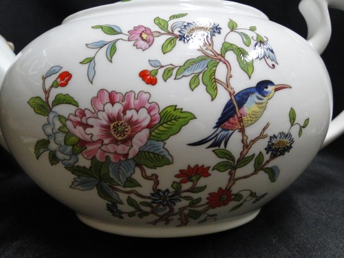 Aynsley Pembroke, Bird & Florals: Teapot & Lid, 5 1/4" Tall, No Trim - Picture 6 of 12