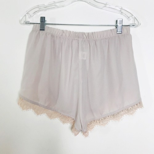 Show Me Your MuMu $96 Noris Knickers Lilac / Mauve color shorts - Picture 3 of 5
